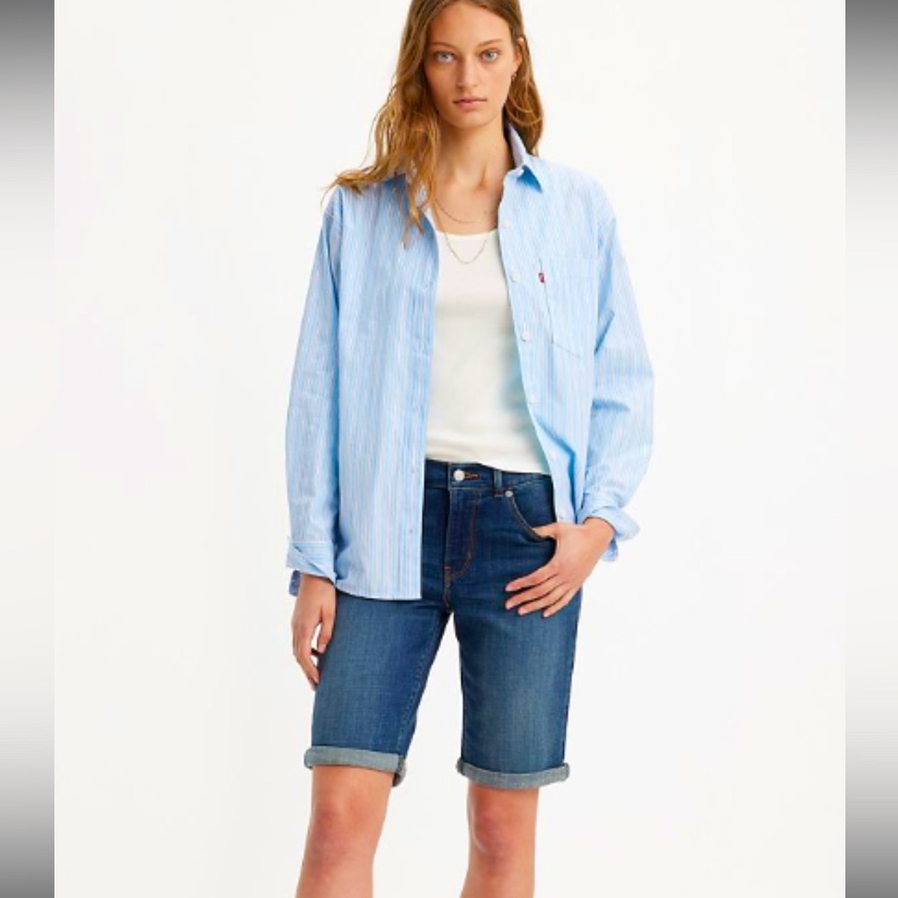 NWT Levi’s Classic Bermuda Women’s Shorts Size 28